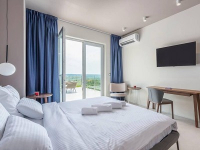 Vila v okolici Buja 10