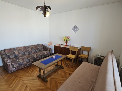 Stan u centru Umaga s terasom prema moru – 2 spavaće sobe 3