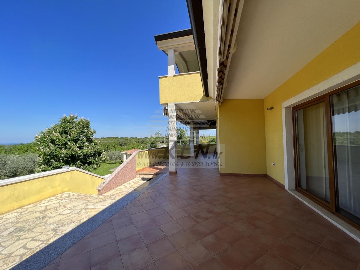 House with an olive grove and a view of the sea 11