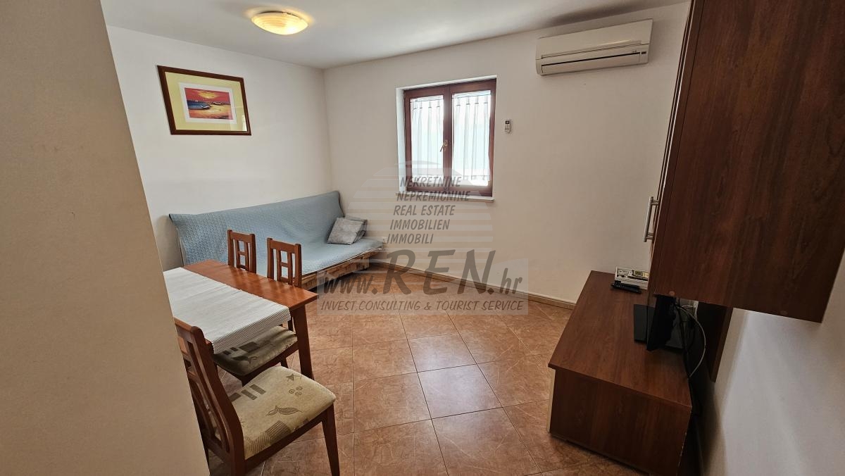 Stan s dva zasebna apartmana, bazenom i pogledom na more 7