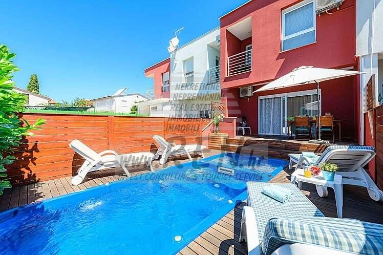 Casa a schiera vicino a Umago 1