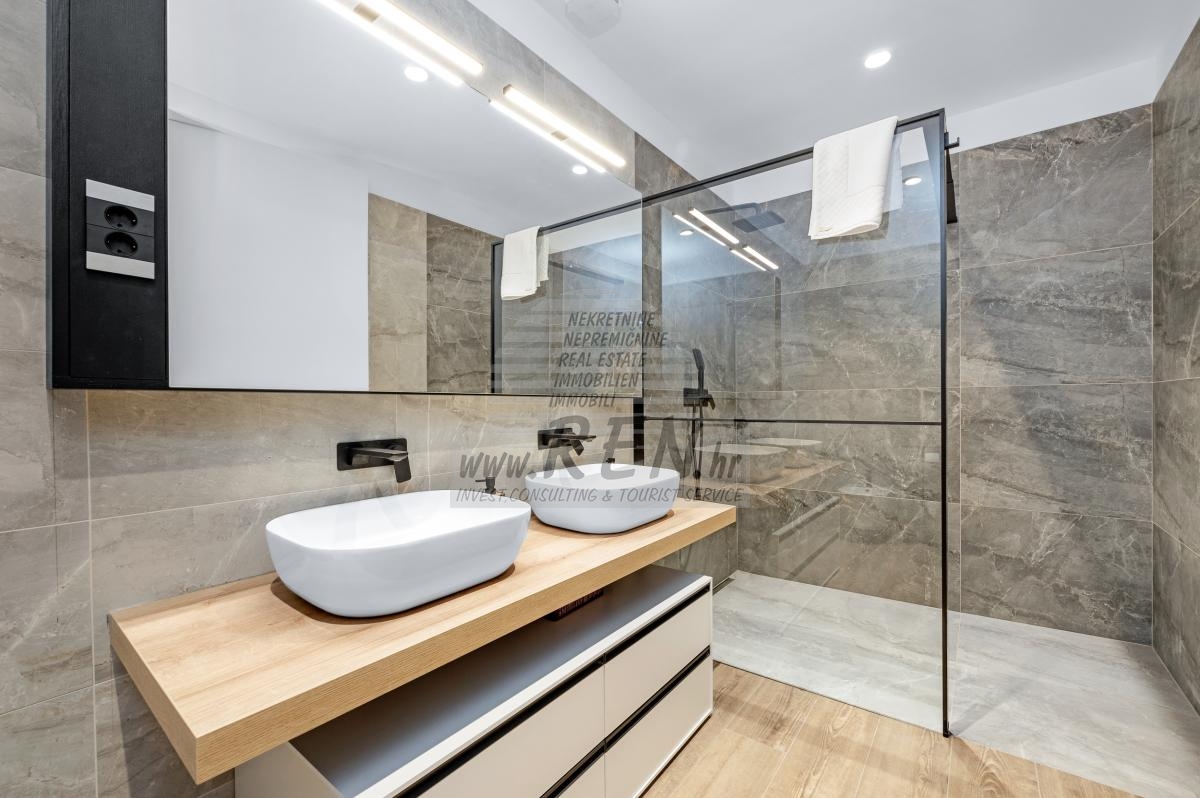Luxury Villa with a unique view in Istria 29