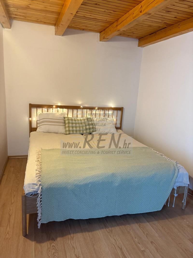 Sea View Home Just Steps from the Beach – Mareda 8