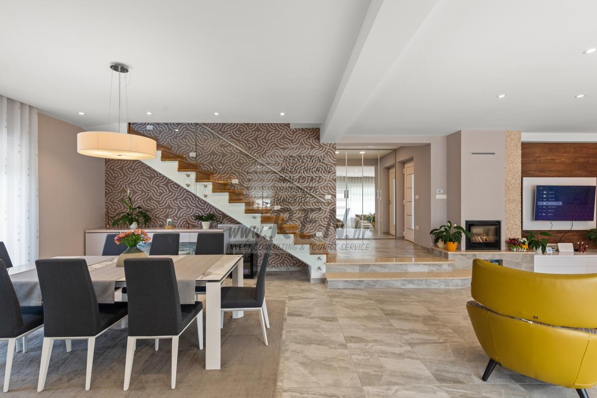 Haus mit Swimmingpool in ruhiger Lage in Novigrad 15