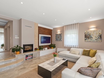 Haus mit Swimmingpool in ruhiger Lage in Novigrad 5
