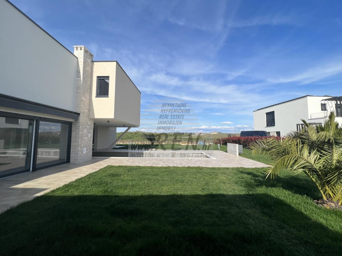Villa in the vicinity of Novigrad 2