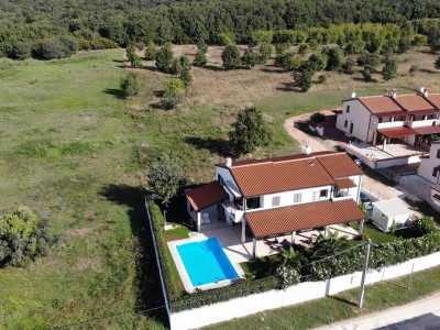 House with swimming pool in Novigrad 30