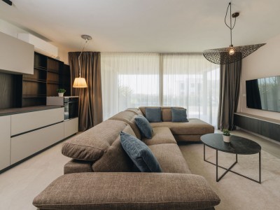Luxus Immobilien Istrien, Zum Verkauf eine Exklusive Wohnung in Novigrad 2