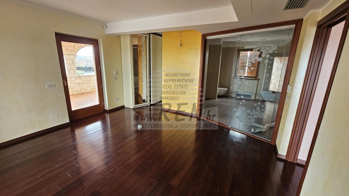 Steinhaus mit Meerblick in der Nähe von Poreč 12