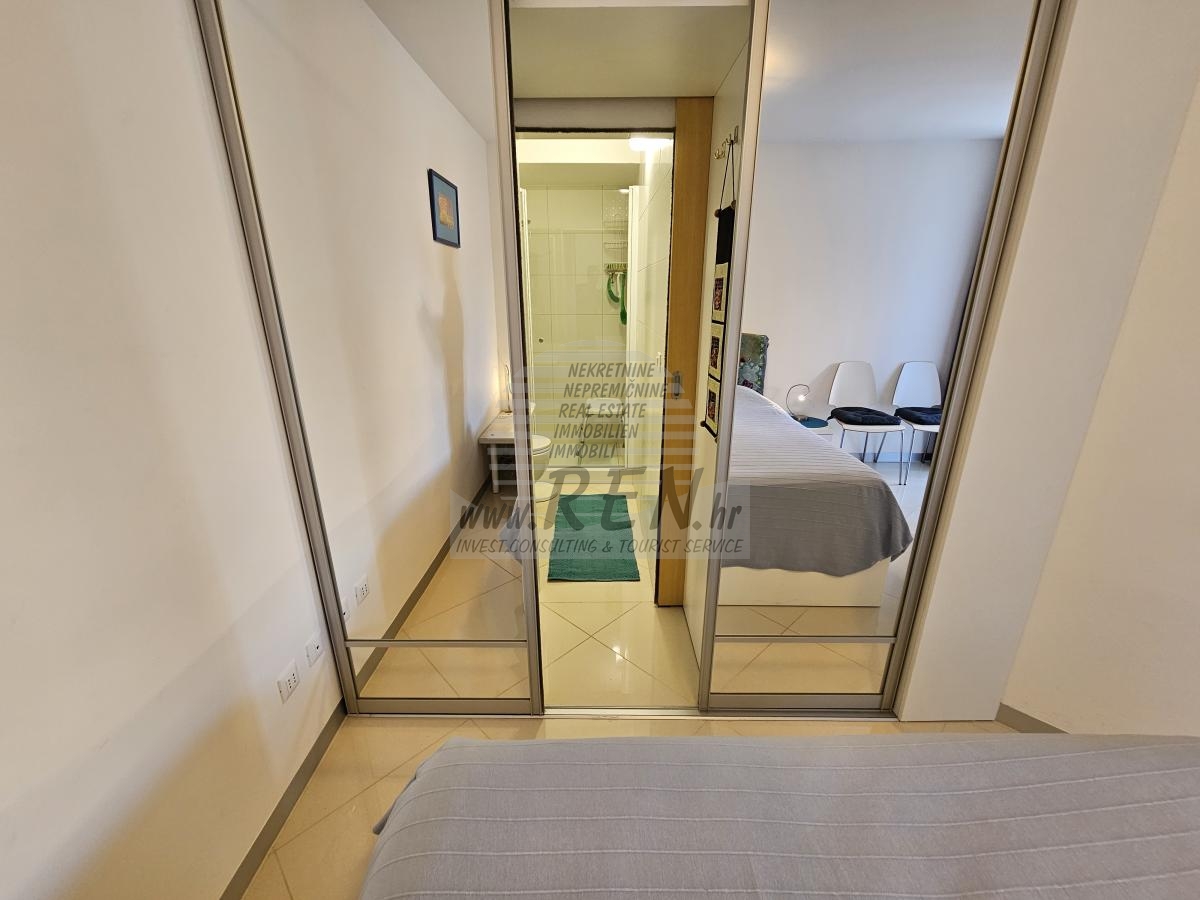 Apartment in Novigrad 16