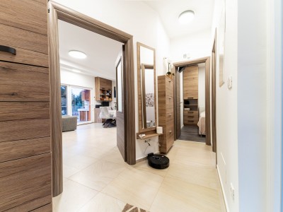 PRESTIGEHAUS MIT POOL – NUR 50 m VOM MEER 24