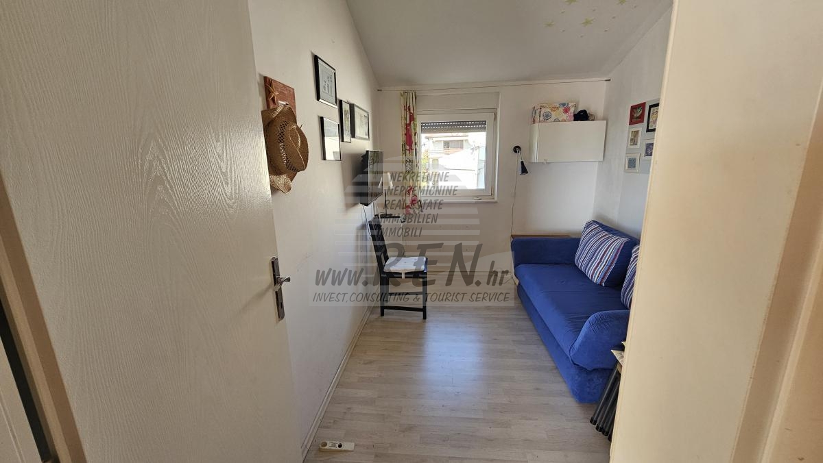 Furnished Apartment with 2 Bedrooms and Sea View 9