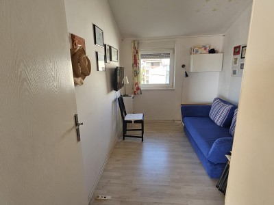Furnished Apartment with 2 Bedrooms and Sea View 9