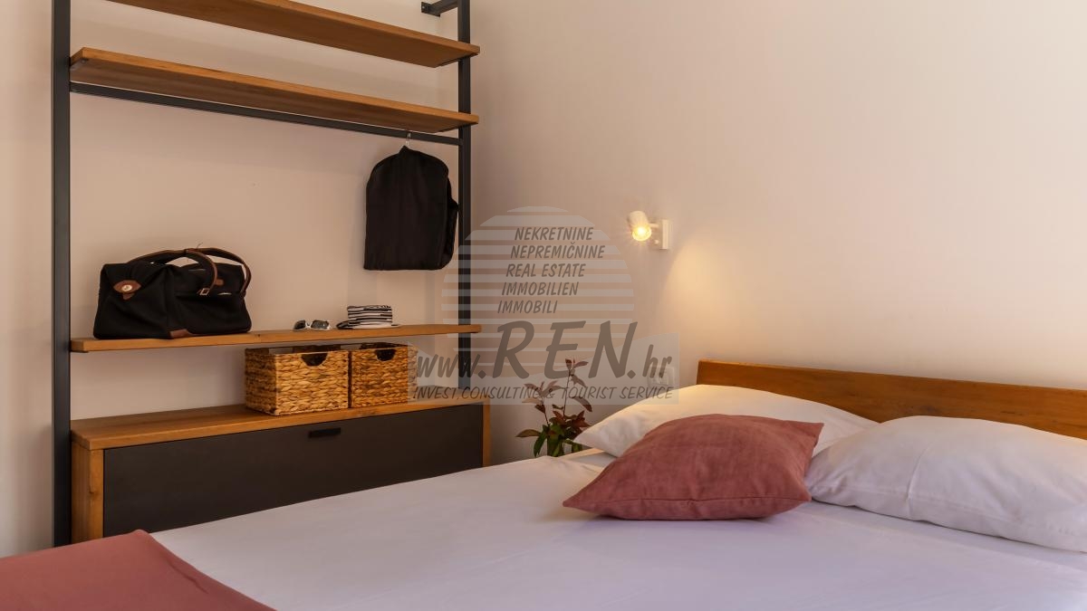 Posebna kamena prizemnica s bazenom i 4 spavaće sobe – okolica Umaga i Lovrečice 21