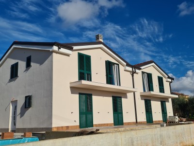 House near Umag with 4 apartments - at the stage of construction 2