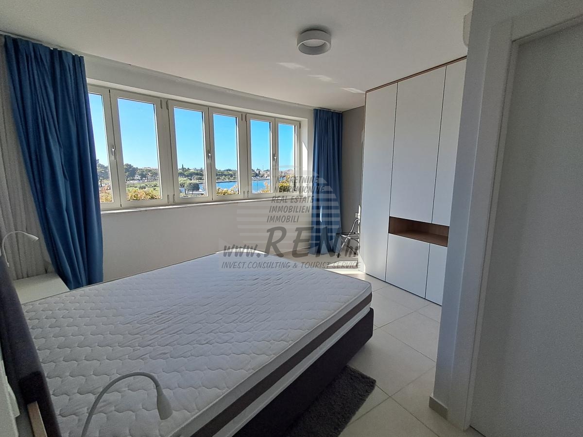 Penthouse in the first row to the sea 17