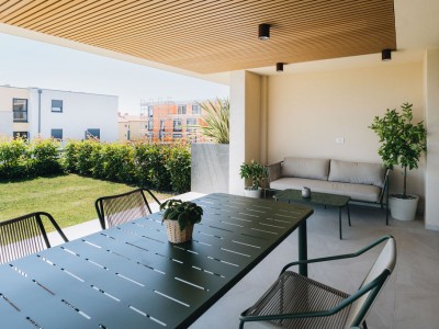Exklusive Wohnung mit Garten in Novigrad 3