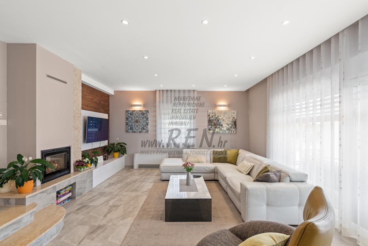 Haus mit Swimmingpool in ruhiger Lage in Novigrad 6