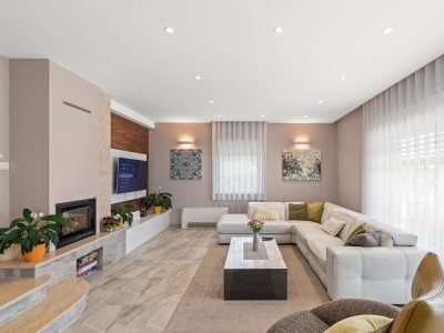 Haus mit Swimmingpool in ruhiger Lage in Novigrad 6