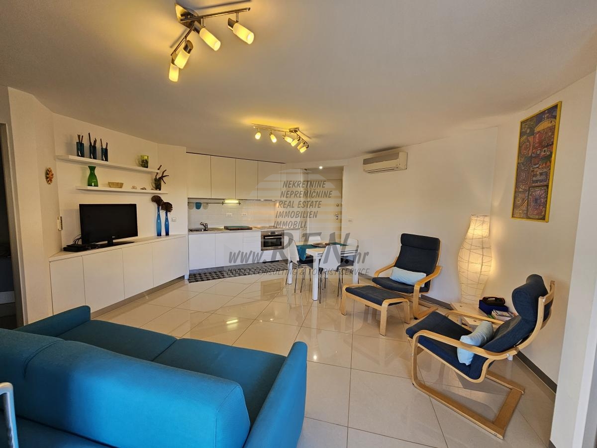 Apartment in Novigrad 4