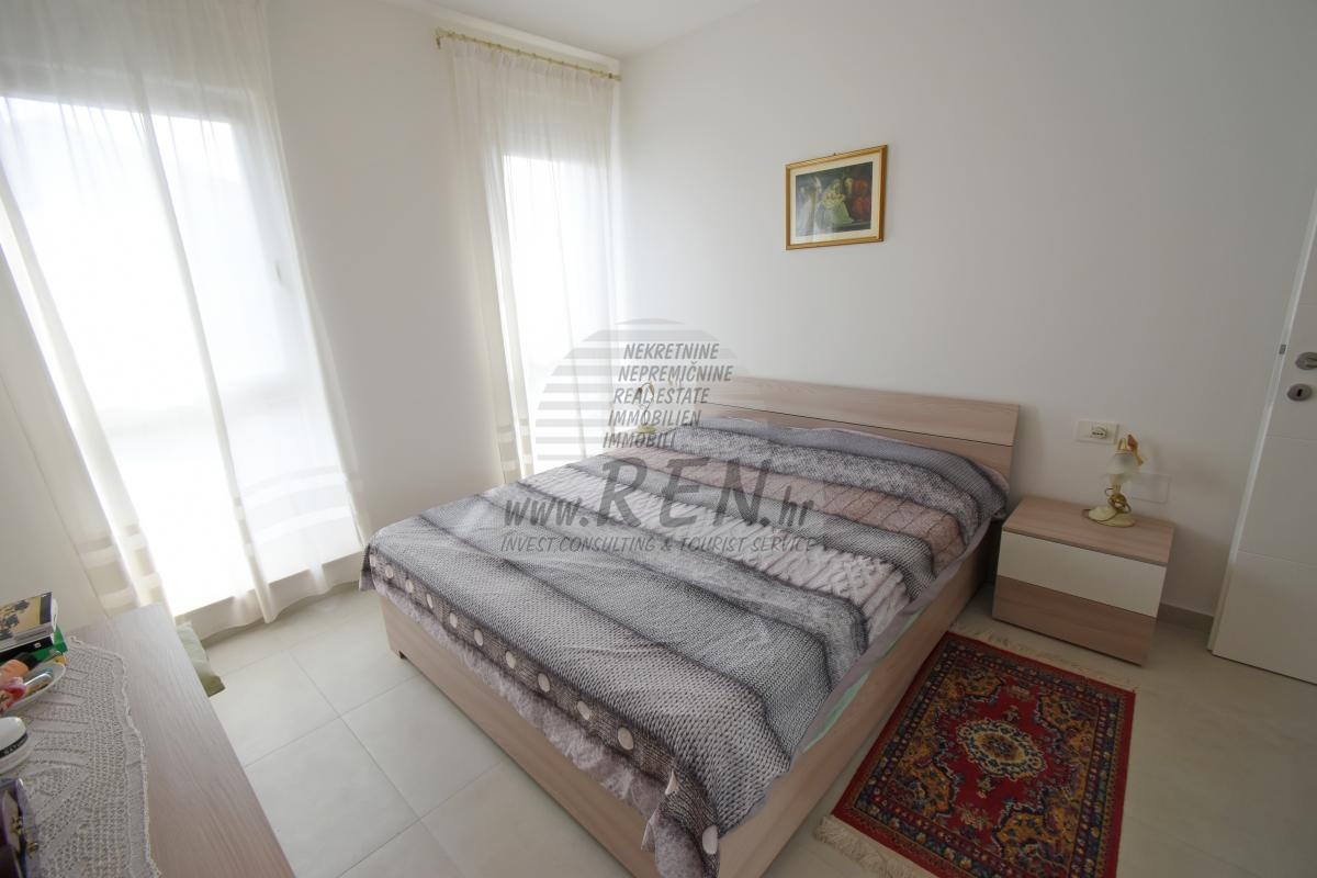 Apartment in Novigrad with a beautiful view of the sea 13