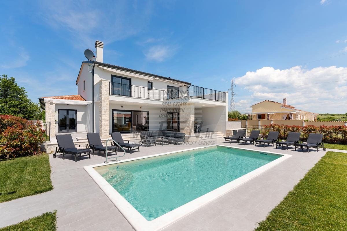 Luksuzna vila s bazenom u Brtonigli 4