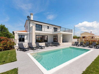 Luksuzna vila s bazenom u Brtonigli 4