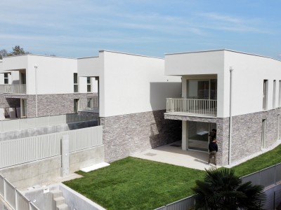 House with a sea view in the vicinity of Novigrad - at the stage of construction 11
