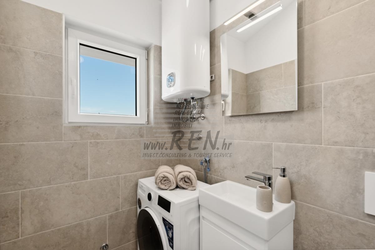 Luksuzna vila s bazenom u Brtonigli 40