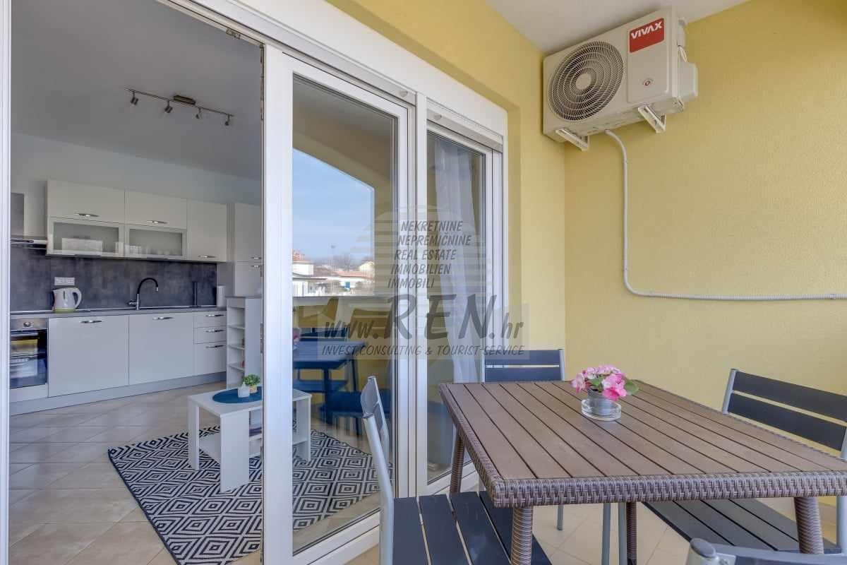 Dvojna kuća blizu mora u okolici Novigrada 4