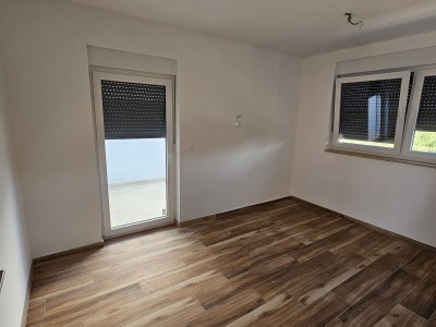 Neue Wohnung mit 2 Schlafzimmern in Novigrad 2