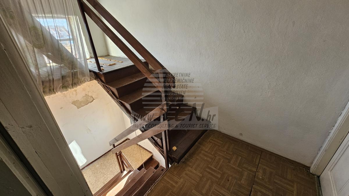 Steinhaus zur Renovierung im Herzen von Grožnjan 5