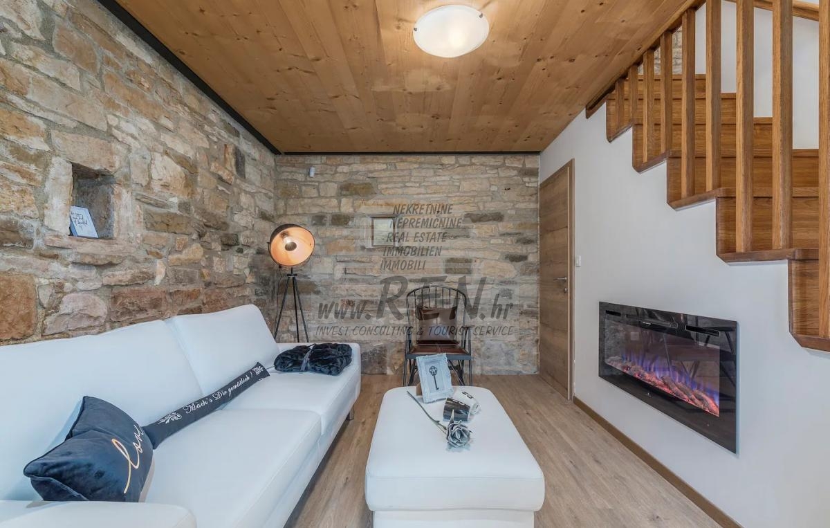 Stone residence for investment 7