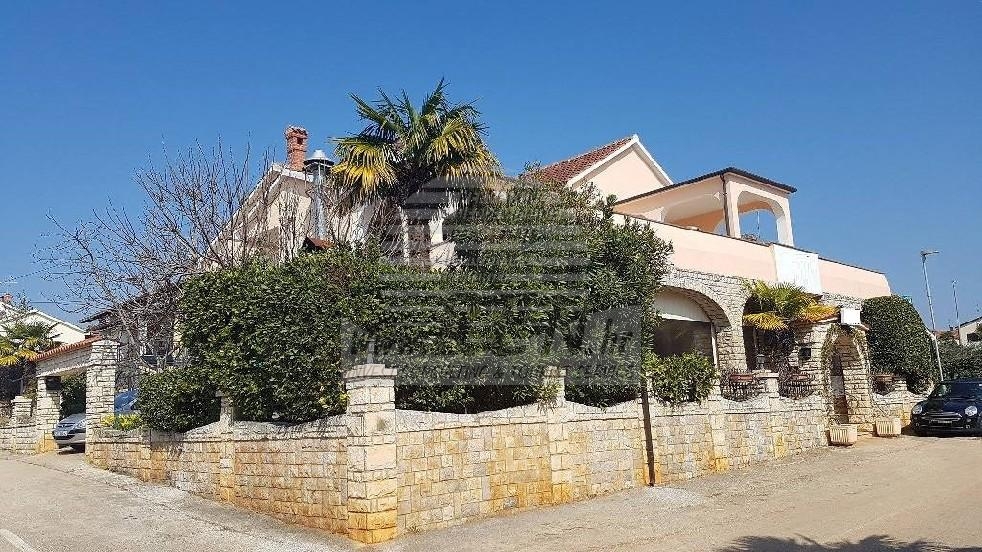 Kuća u Novigradu 1