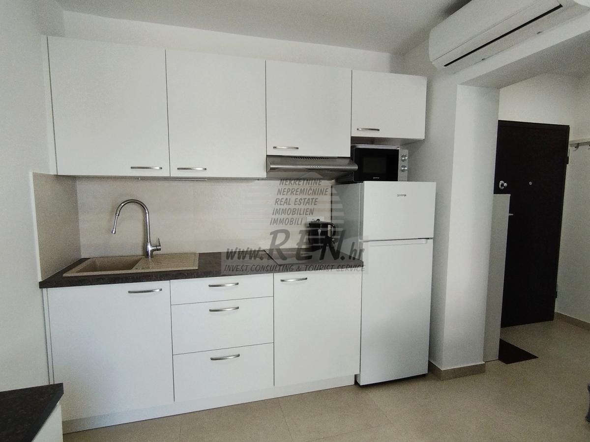 Moderne Wohnung mit großer Terrasse und Meerblick 2