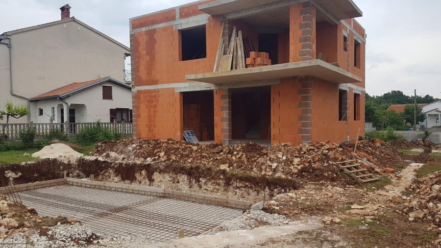 House Pula 12