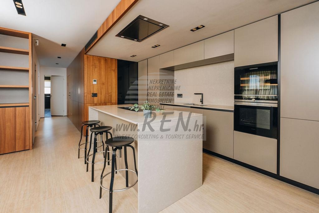 Luxuriöse Wohnung zum Verkauf im schönen Novigrad mit Meerblick 6