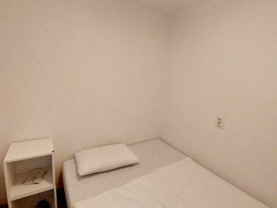 Apartment with Gallery – cozy second floor unit near the sea 3