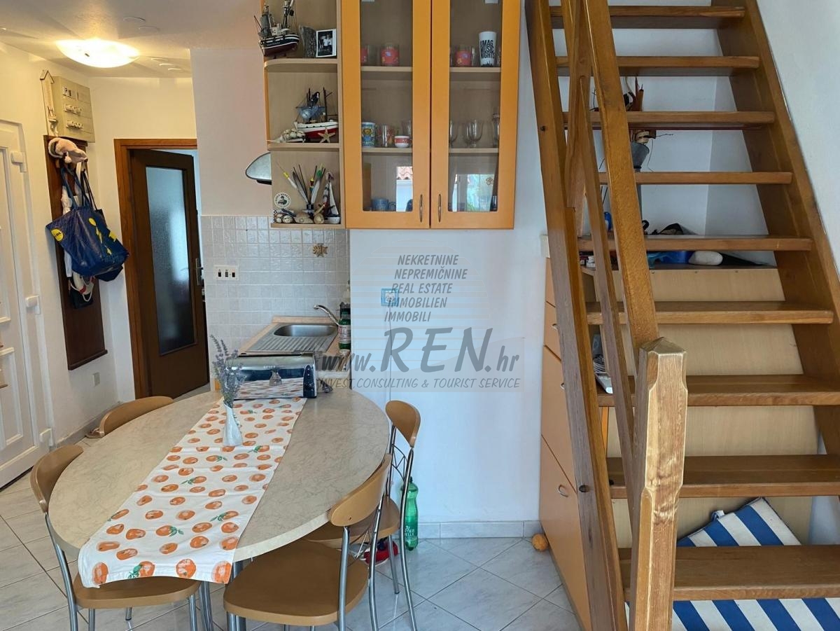 Apartment with Gallery and Sea View – 300 m from the Beach 4