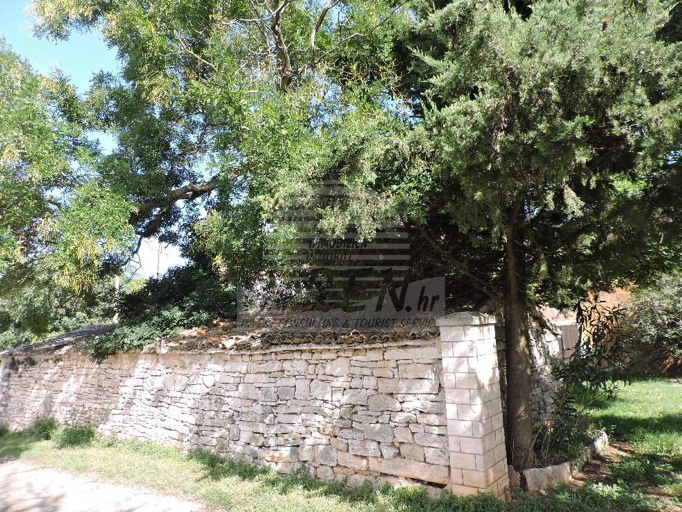 Stone house near Buje 8