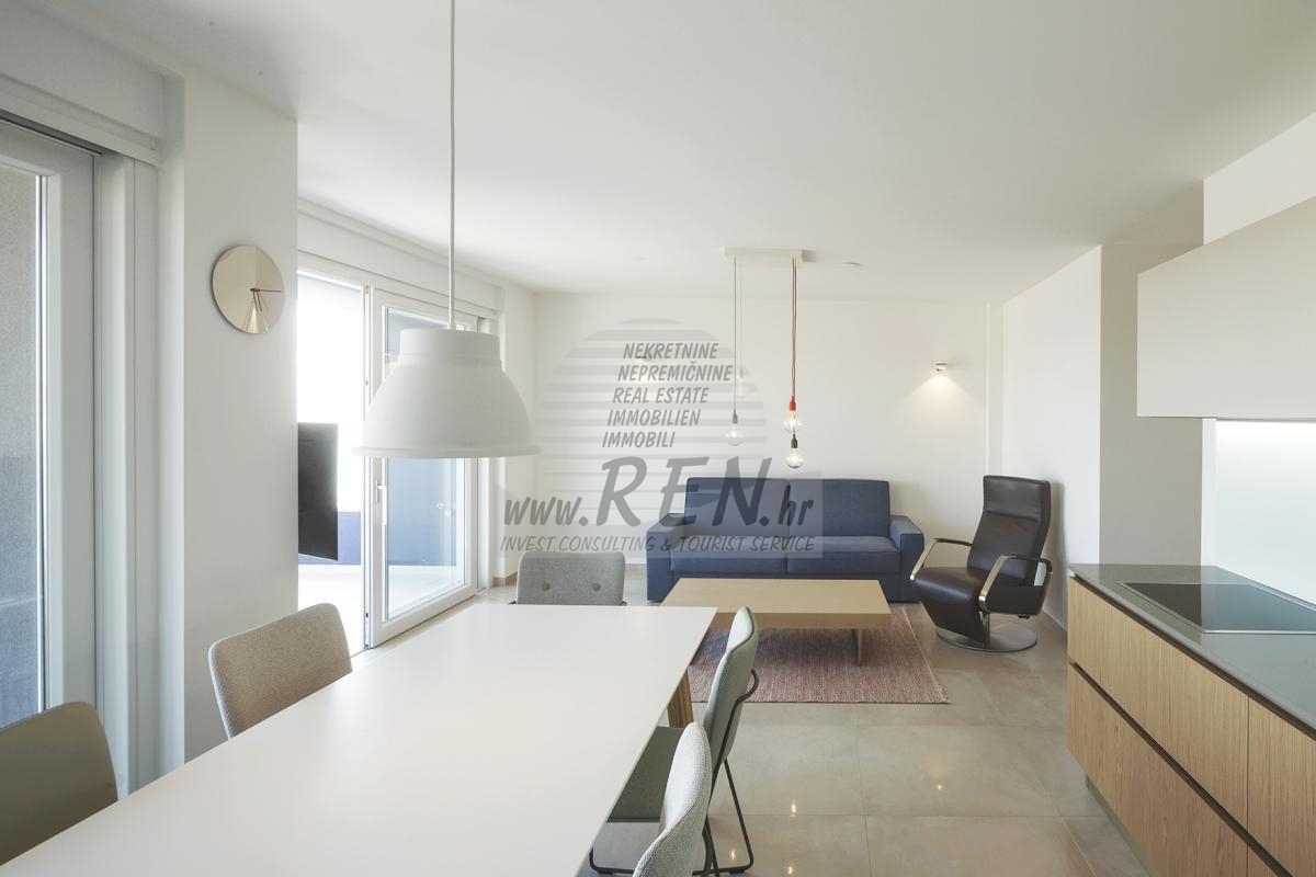 Apartma s čudovitim pogledom na morje v Novigradu 4