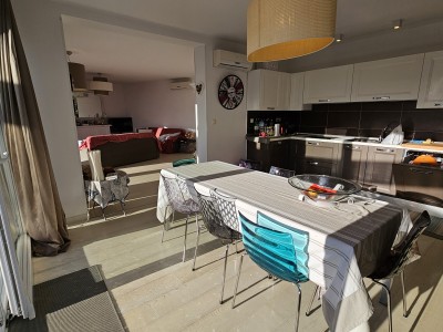 Apartment with a beautiful view of the sea in Novigrad 3